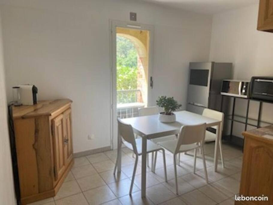 Appartement Le Provence Avec Piscine, Climatisation Et Parking à Uzès Extérieur photo