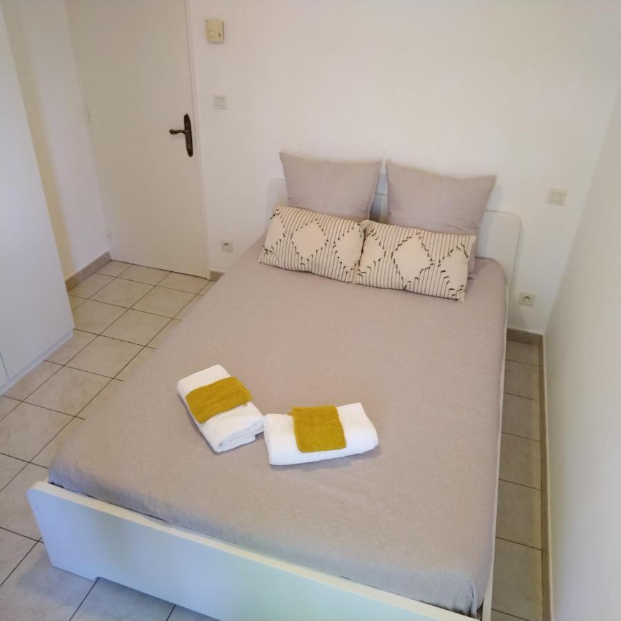 Appartement Le Provence Avec Piscine, Climatisation Et Parking à Uzès Extérieur photo